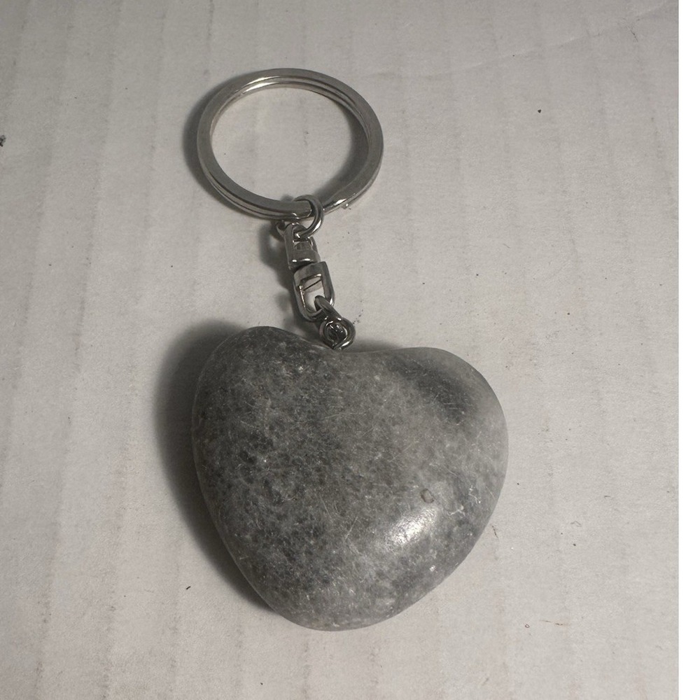 Louisiana Heart-Shaped Gray Stone Keychain Love & Hearts Detachable Keyring